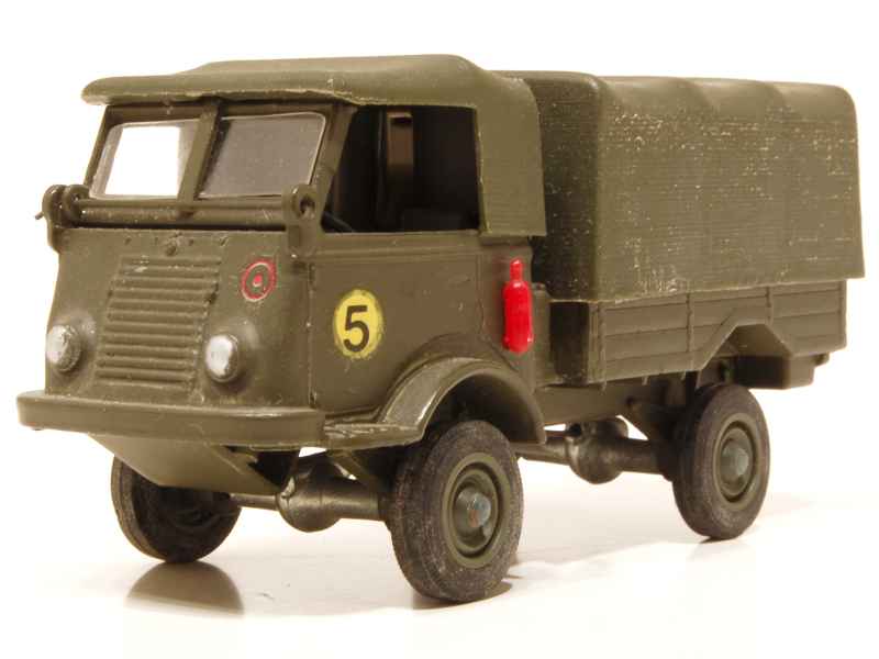 Le camion militaire Renault 4x4 R2087 miniature de Solido au 1/50e