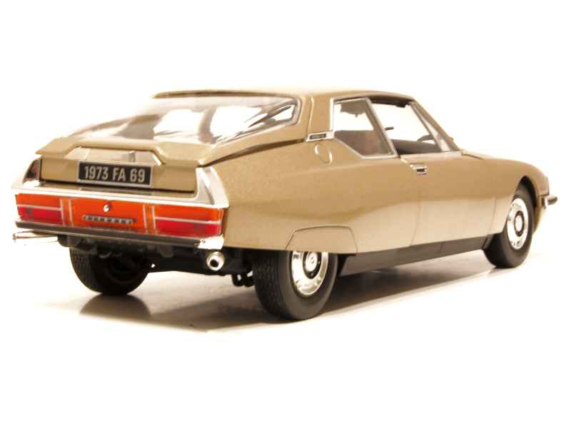 Citroën SM Norev 1/18 – Miniature D'occasion, état à Vérifier