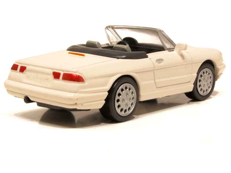 Coll 14568 Alfa Romeo Spyder 1989