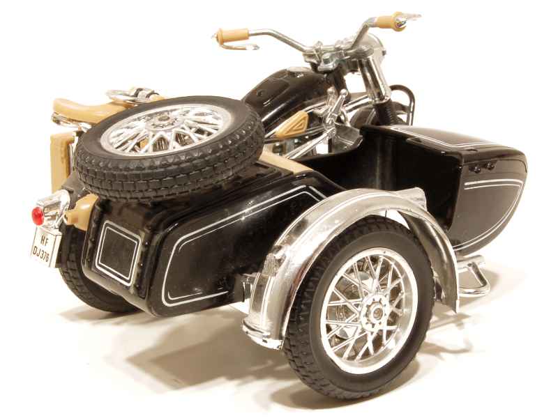 Coll 14863 BMW R 75 Side Car