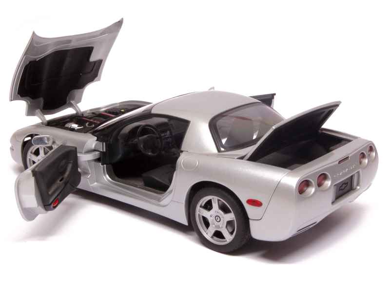Coll 15357 Chevrolet Corvette Hardtop 1999