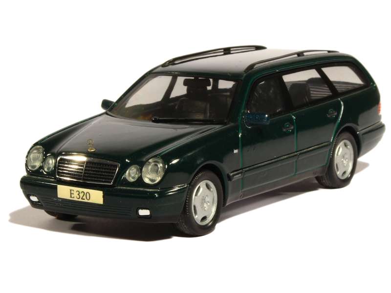 Coll 15496 Mercedes E 320 Break/ W210