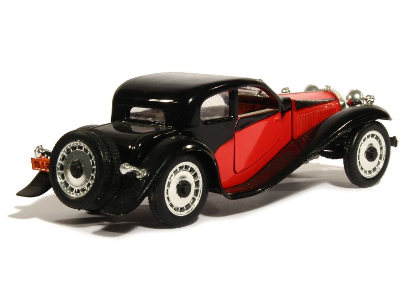 1/8 scale model of a 1932 Bugatti Type 50T Surprofil from the