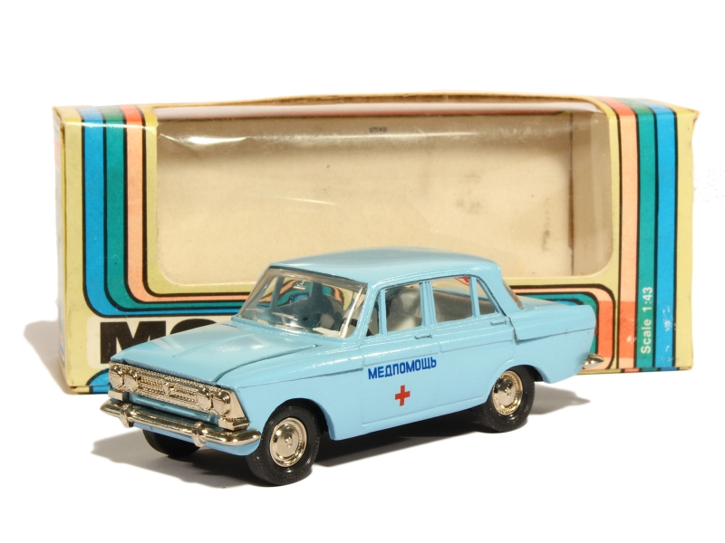 Coll 15829 Moskvitch 412 Berline Ambulance
