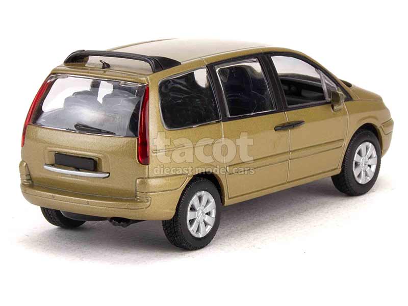Coll 15945 Citroën C8 2002