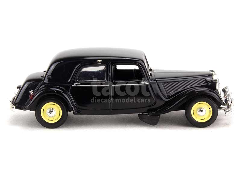 Coll 15965 Citroën Traction 15CV Gendarmerie 1952